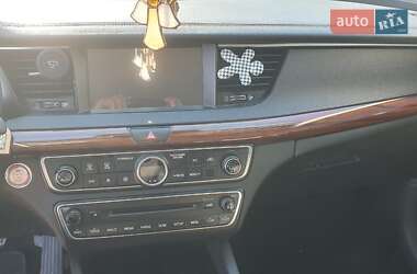 Седан Kia K7 2016 в Мукачево