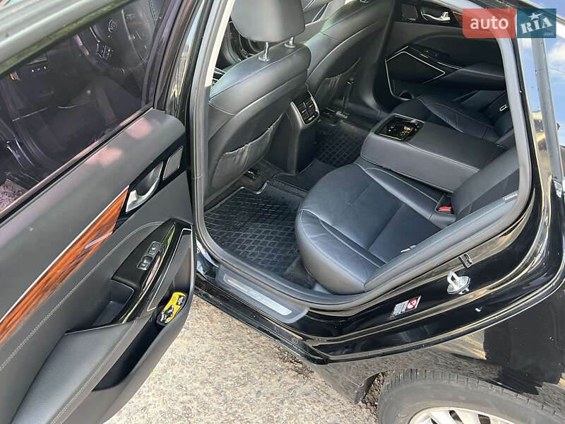 Седан Kia K7 2017 в Киеве