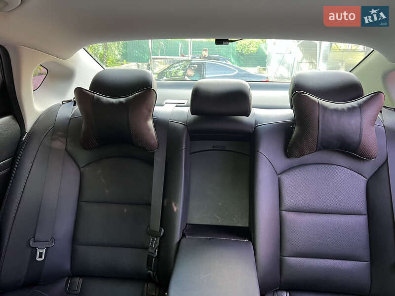 Седан Kia K7 2017 в Киеве