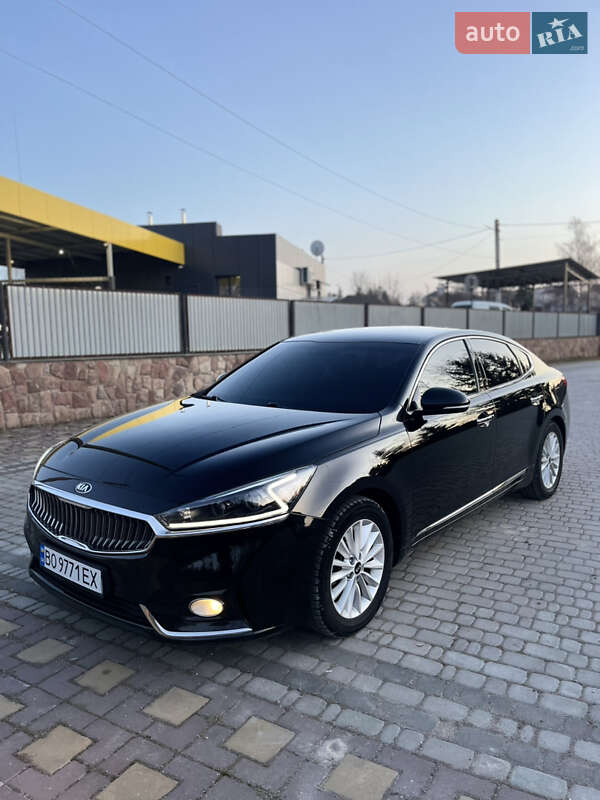 Седан Kia K7 2016 в Гусятині