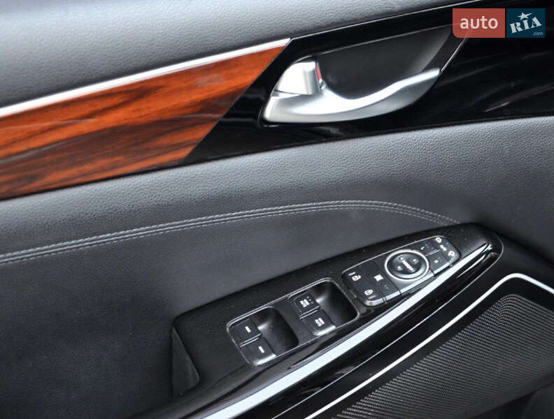 Седан Kia K7 2017 в Киеве