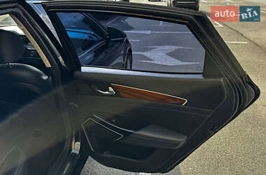 Седан Kia K7 2017 в 