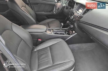 Седан Kia K7 2011 в 