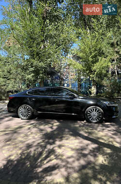 Седан Kia K7 2017 в 