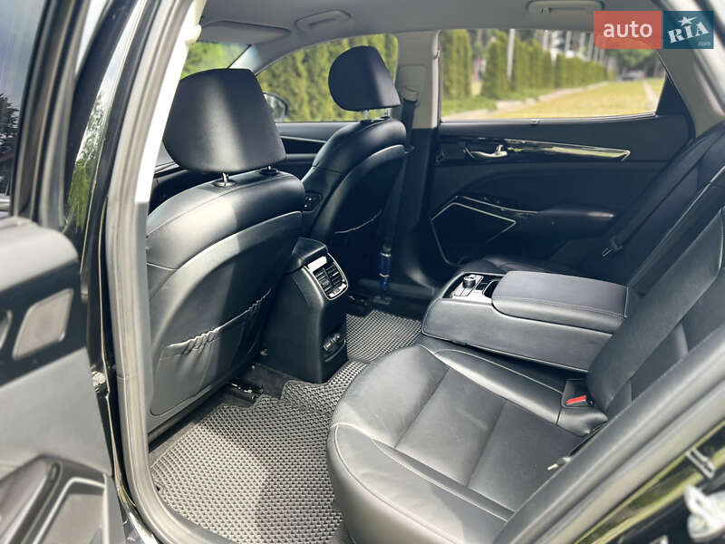 Седан Kia K7 2018 в Харькове