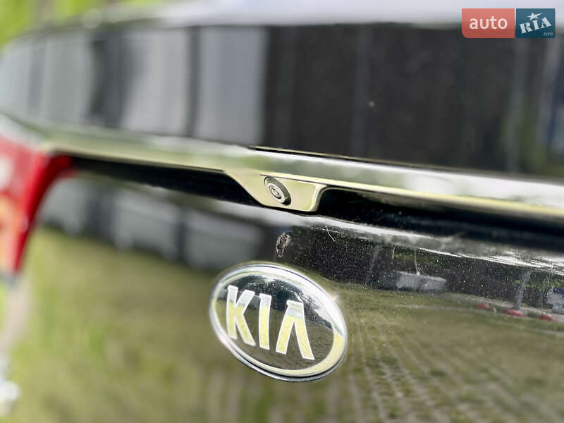 Седан Kia K7 2018 в Харькове
