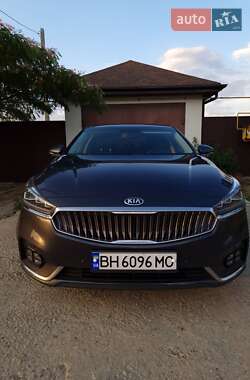 Седан Kia K7 2017 в Одессе