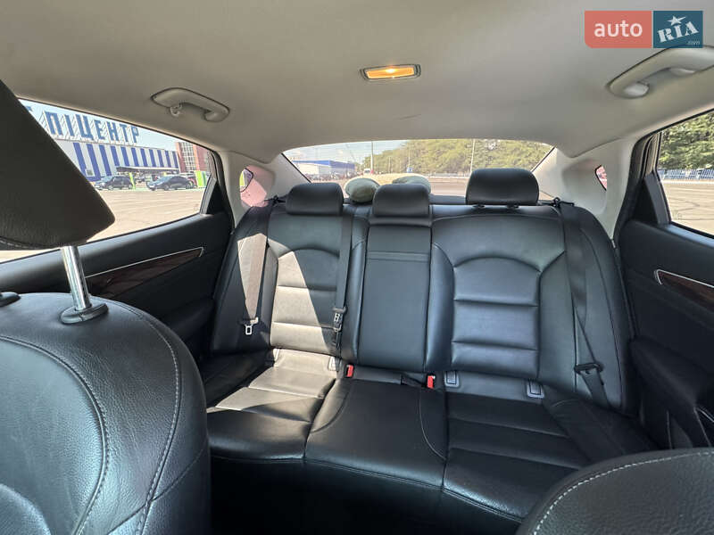 Седан Kia K7 2017 в Одессе