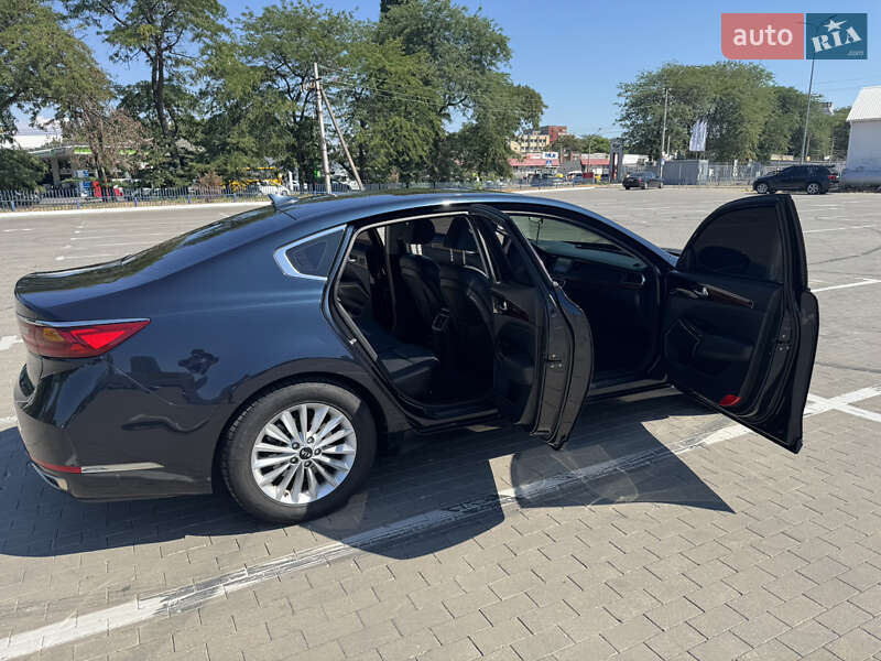 Седан Kia K7 2017 в Одессе
