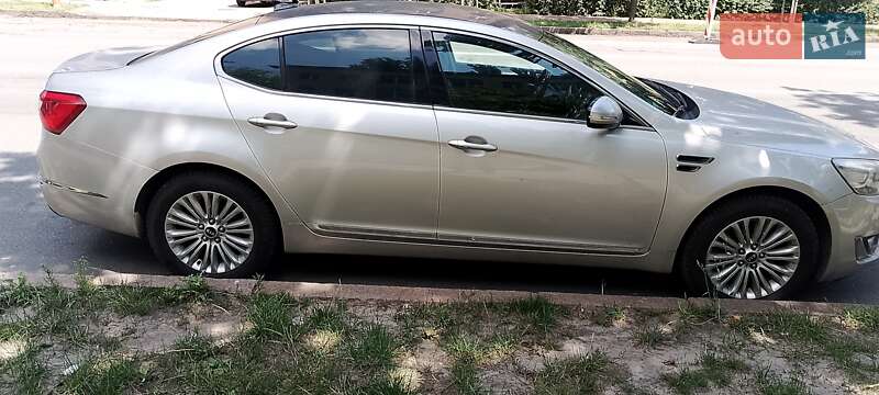 Седан Kia K7 2013 в Киеве