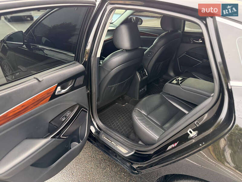 Седан Kia K7 2017 в Киеве