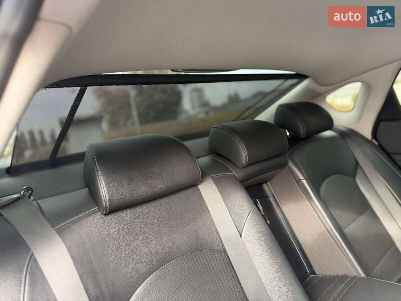 Седан Kia K7 2017 в Киеве