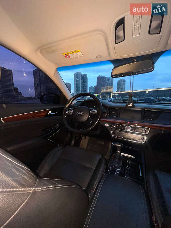 Седан Kia K7 2016 в Киеве