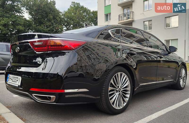 Седан Kia K7 2017 в Виннице