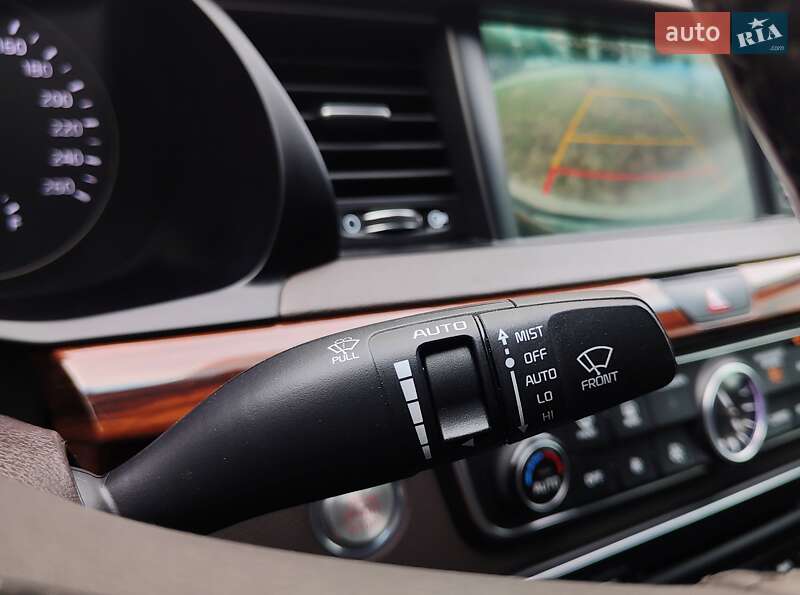 Седан Kia K7 2017 в Виннице