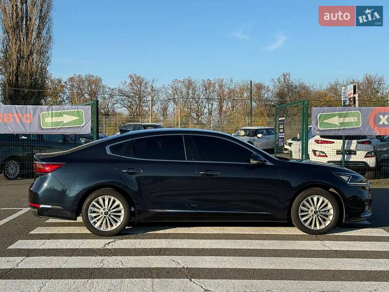 Седан Kia K7 2017 в Одессе