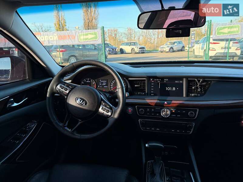 Седан Kia K7 2017 в Одессе
