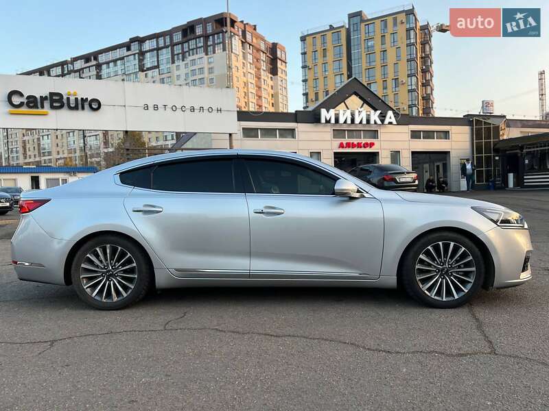 Седан Kia K7 2017 в Одессе