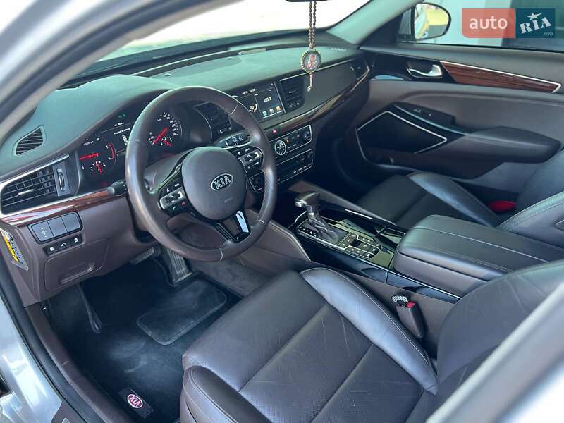 Седан Kia K7 2017 в Одессе