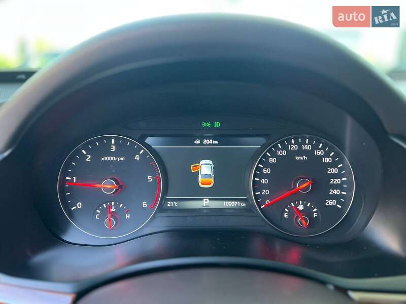 Седан Kia K7 2017 в Одессе