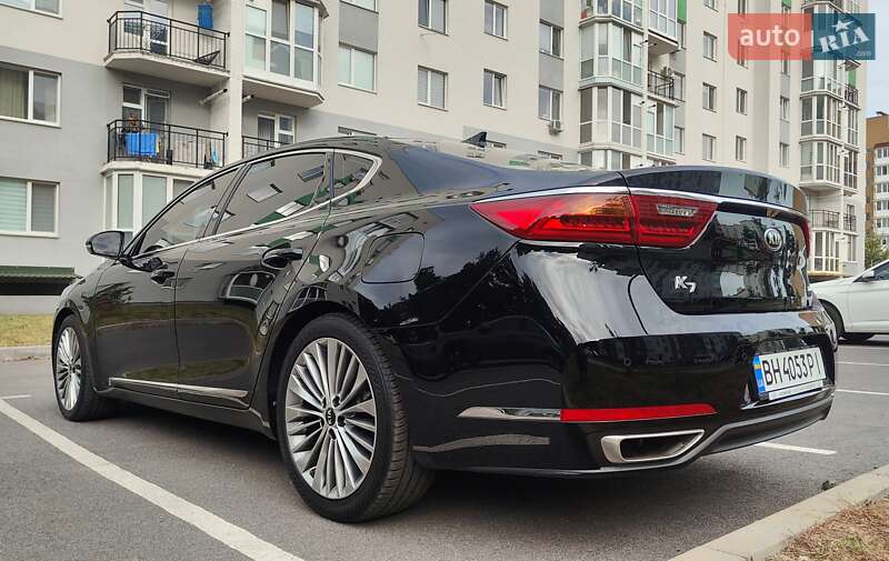 Седан Kia K7 2017 в Виннице