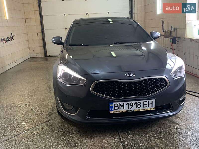 Седан Kia K7 2013 в Бурыни