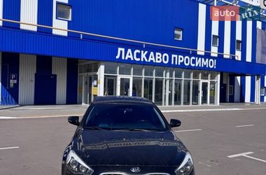 Седан Kia K7 2015 в Киеве