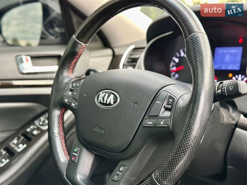 Седан Kia K7 2013 в Кропивницком