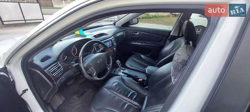 Седан Kia Lotze 2010 в Києві