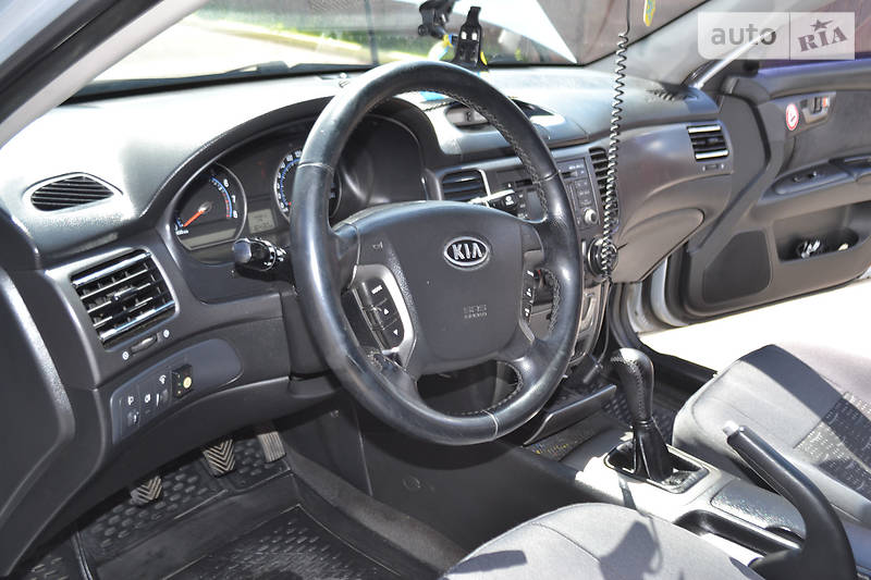 Седан Kia Magentis 2006 в Ровно