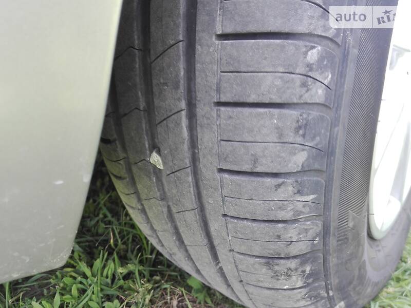 Седан Kia Magentis 2004 в Черновцах