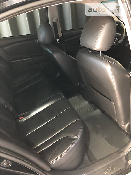 Седан Kia Magentis 2008 в Киеве