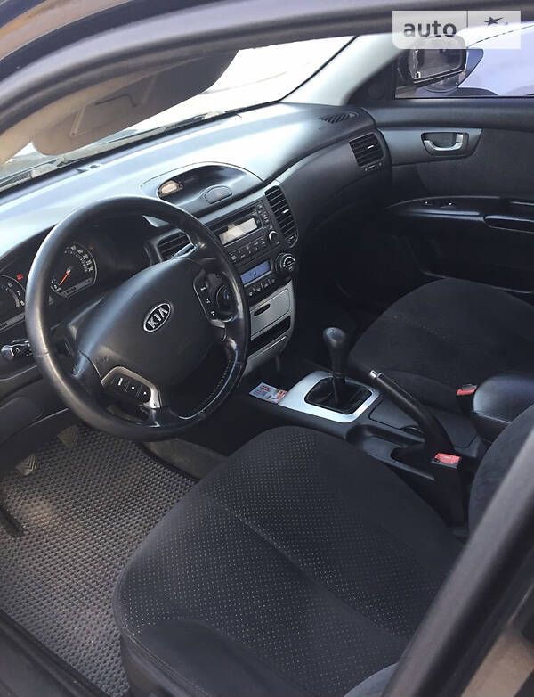 Седан Kia Magentis 2007 в Запоріжжі
