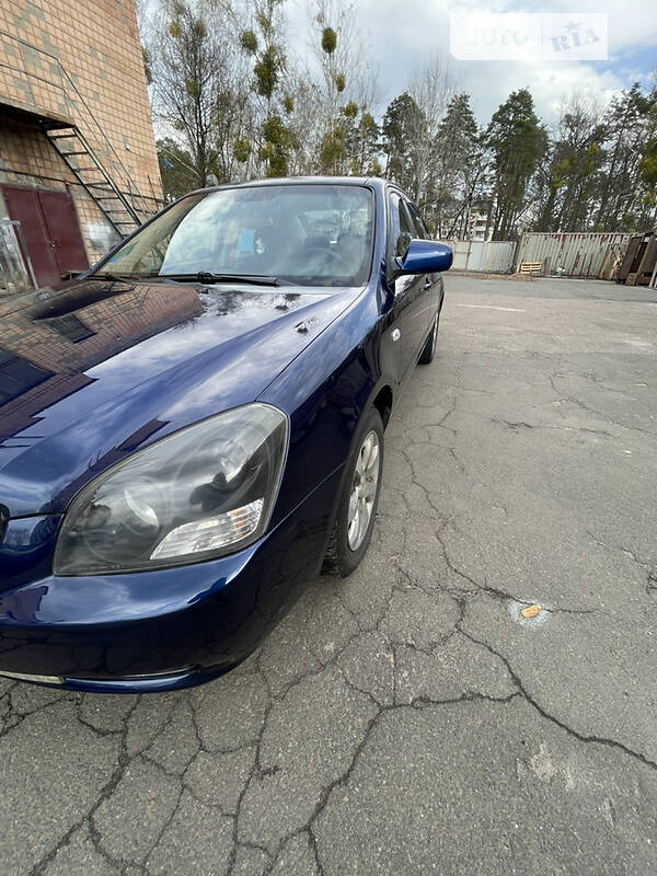 Седан Kia Magentis 2006 в Буче