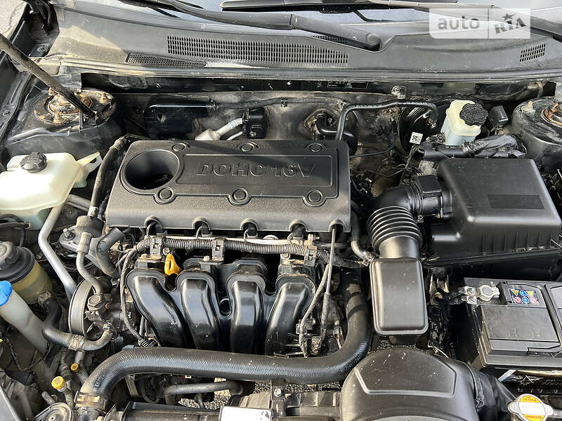 Седан Kia Magentis 2008 в Запорожье