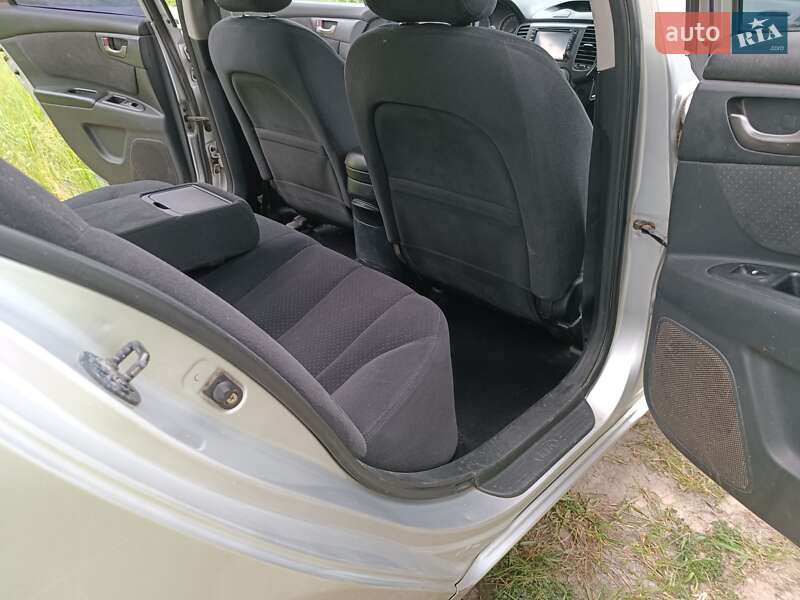 Седан Kia Magentis 2007 в Обухове
