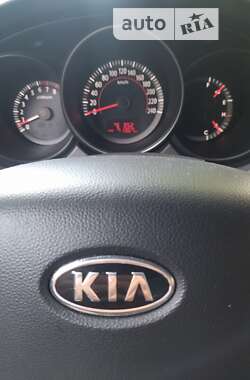 Седан Kia Magentis 2009 в 