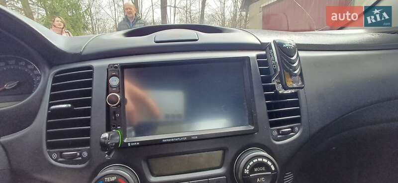 Седан Kia Magentis 2008 в Літині