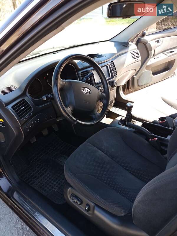 Седан Kia Magentis 2006 в Очакове