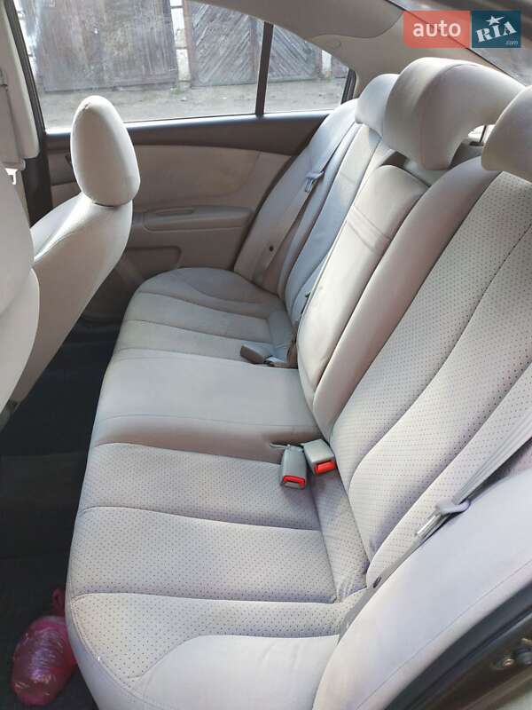 Седан Kia Magentis 2008 в Львові