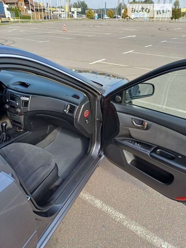 Седан Kia Magentis 2008 в Києві