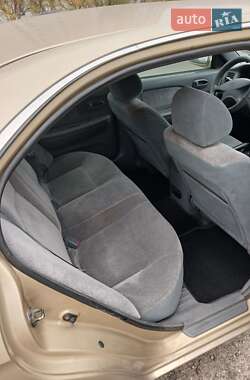 Седан Kia Magentis 2001 в 