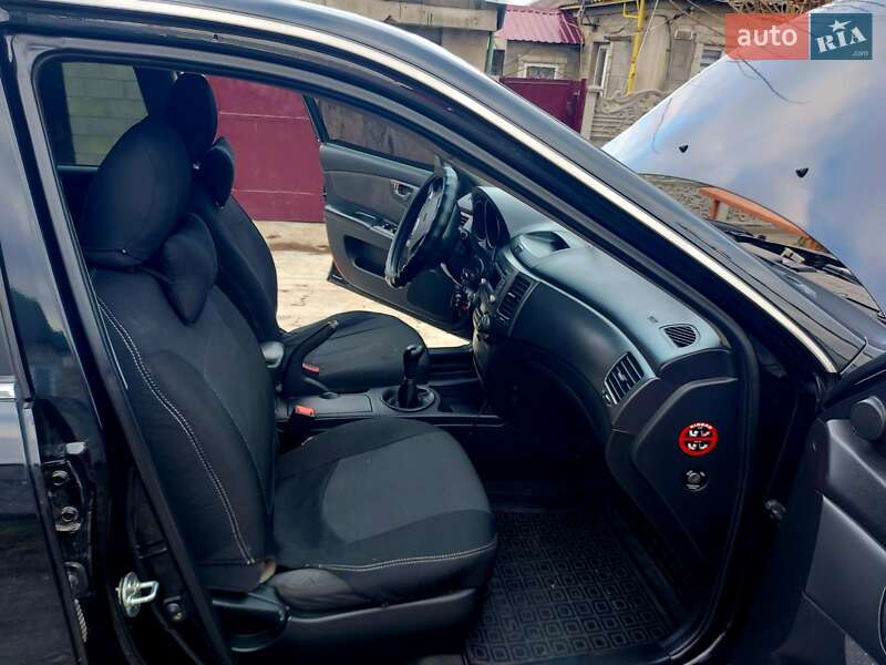 Седан Kia Magentis 2008 в Каменском