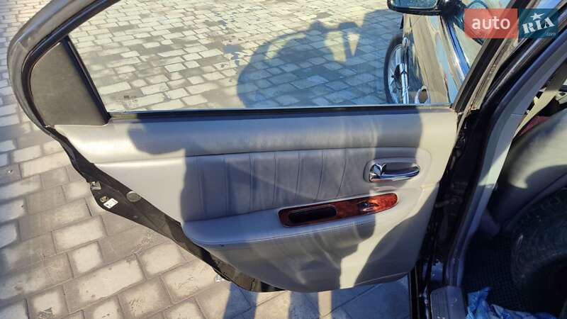 Седан Kia Magentis 2003 в Львові