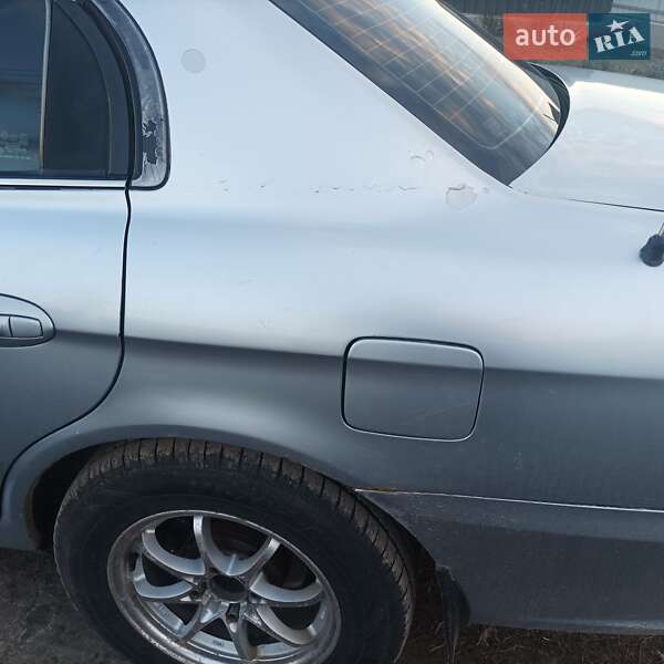 Седан Kia Magentis 2001 в Микуличах