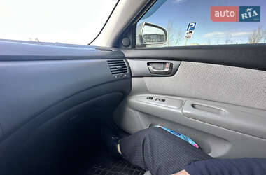 Седан Kia Magentis 2007 в Первомайске