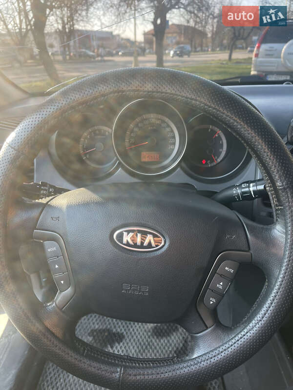 Седан Kia Magentis 2008 в Ужгороді