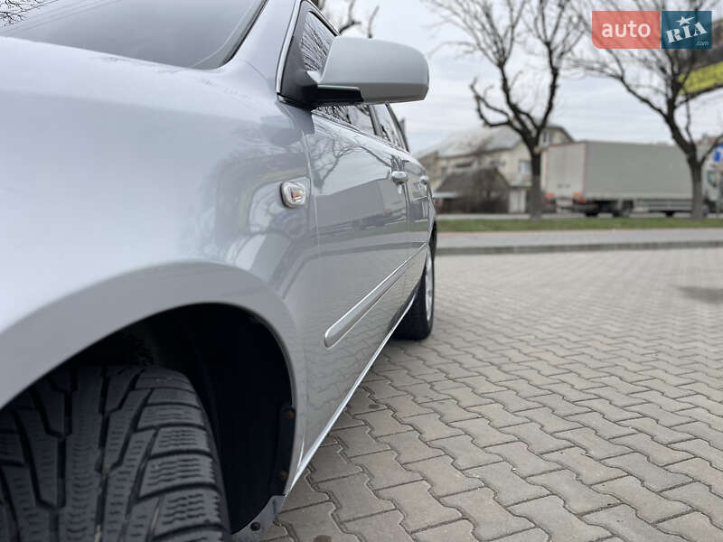 Седан Kia Magentis 2006 в Івано-Франківську