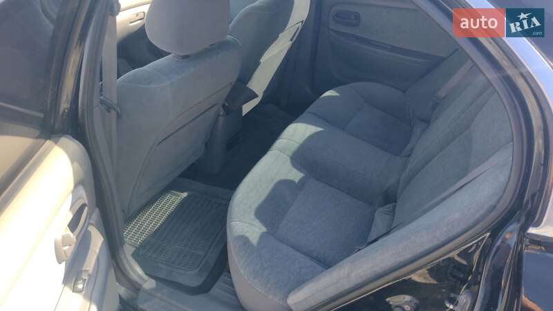 Седан Kia Magentis 2004 в Хмельницькому