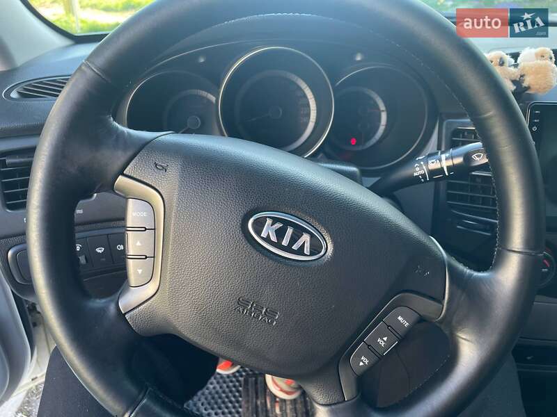 Седан Kia Magentis 2008 в Мирополе